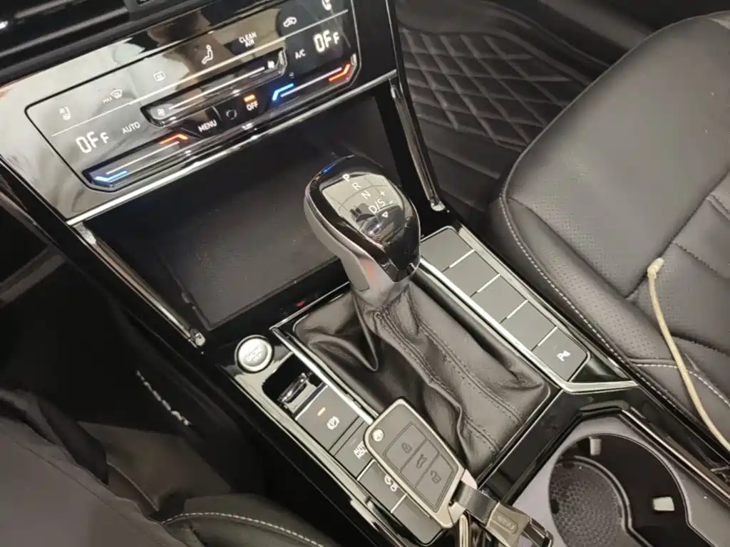 Volkswagen Passat — фото 14