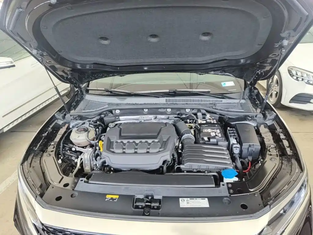 Volkswagen Passat — фото 20