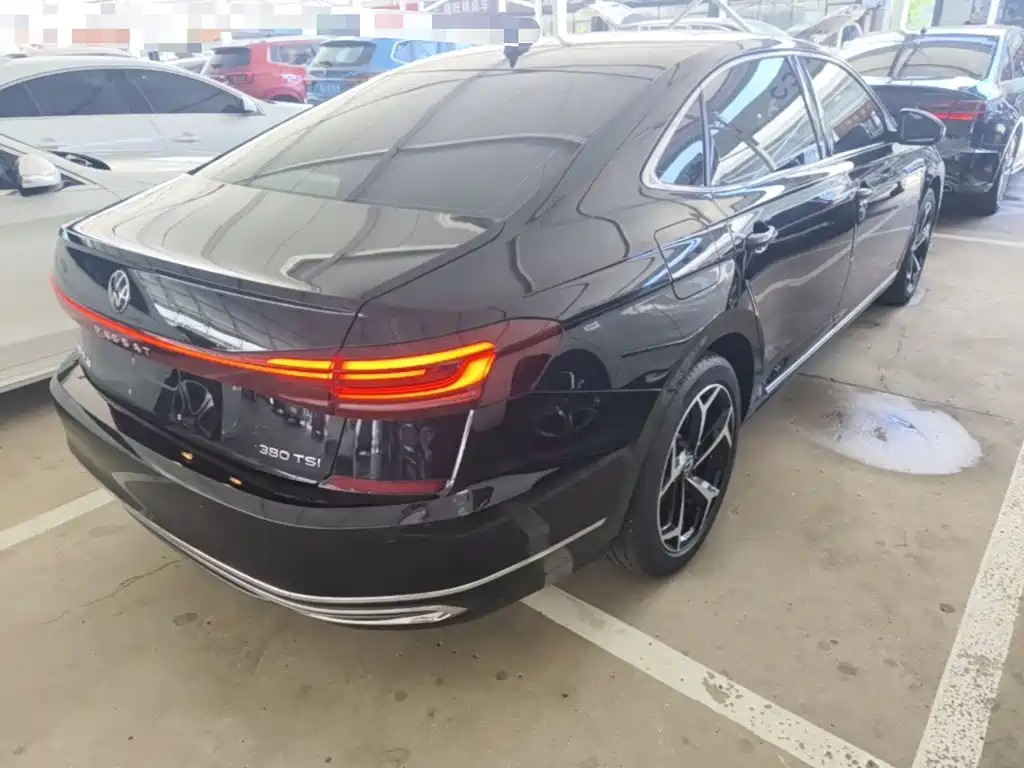 Volkswagen Passat — фото 7