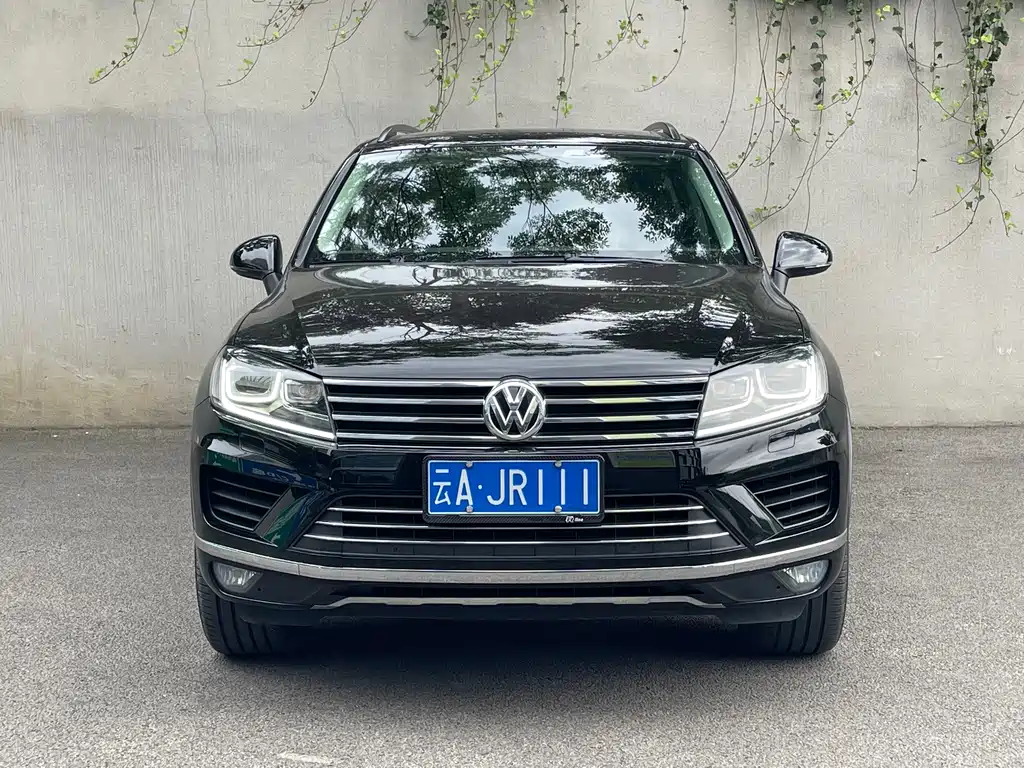 Volkswagen Touareg — фото 2