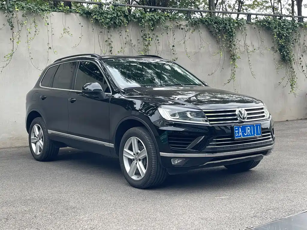 Volkswagen Touareg — фото 3