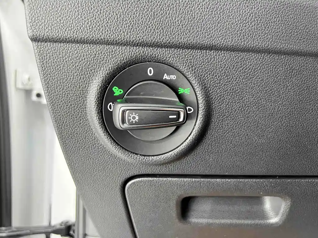 Volkswagen Tiguan L — фото 11