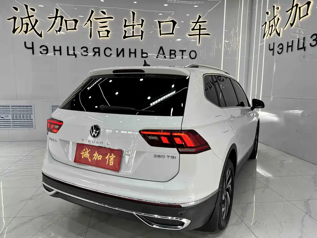 Volkswagen Tiguan L — фото 6