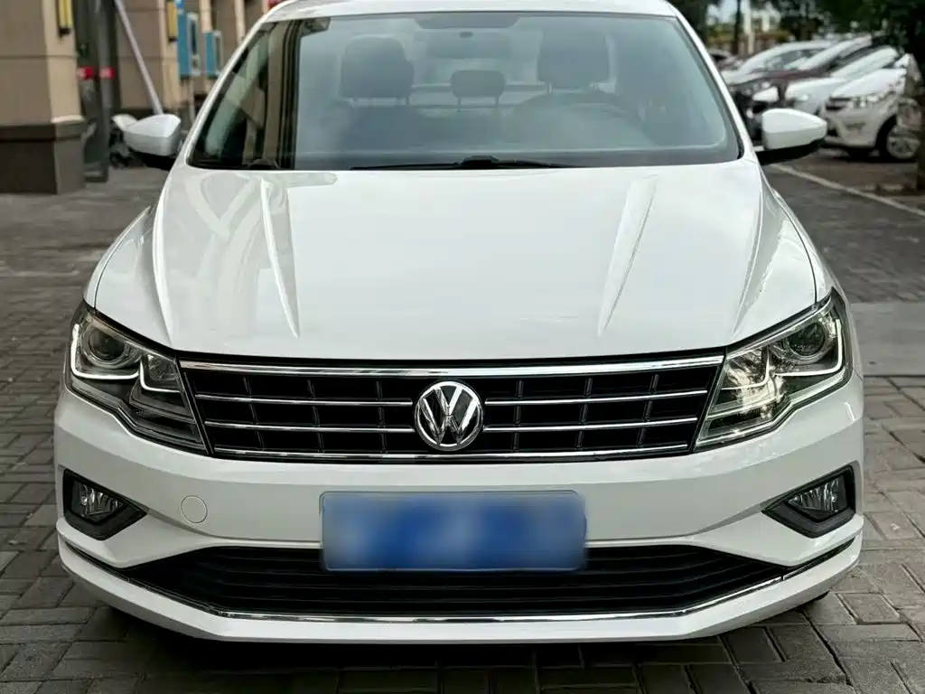 Volkswagen Jetta — фото 4