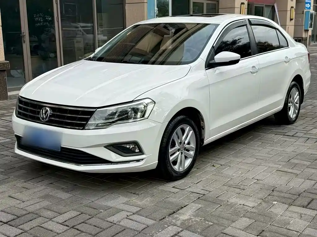 Volkswagen Jetta — фото 5