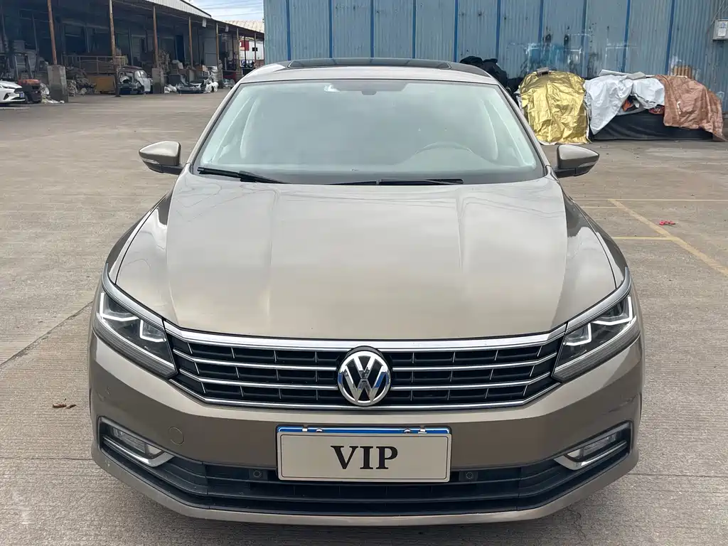 Volkswagen Passat — фото 2