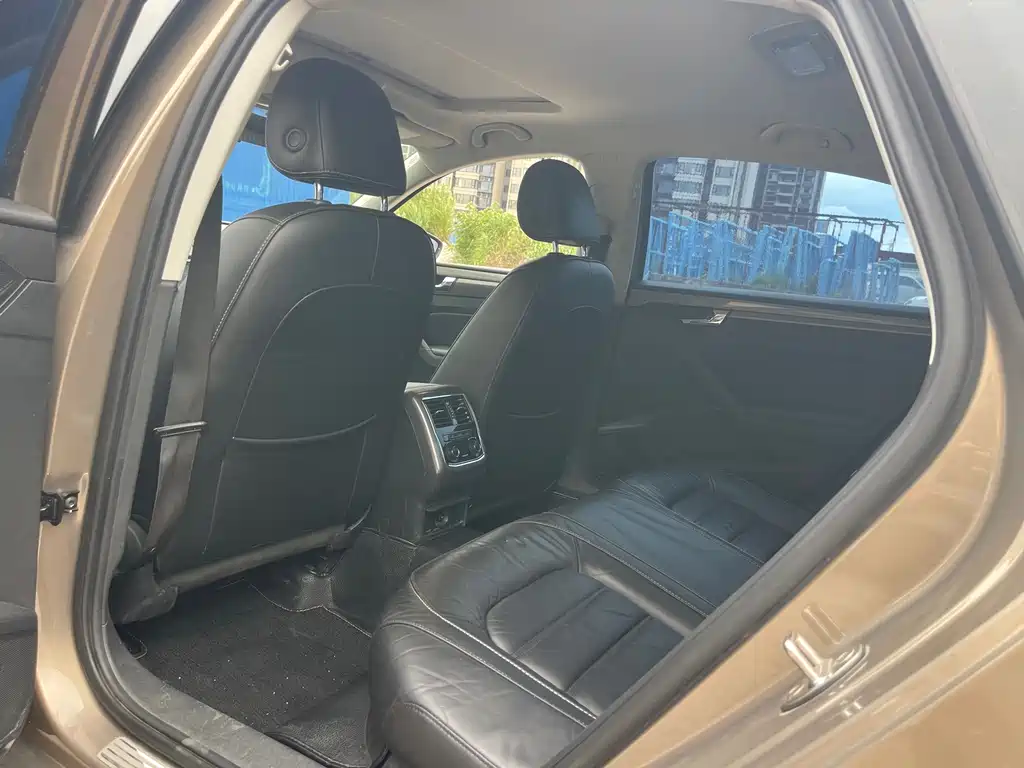 Volkswagen Passat — фото 6