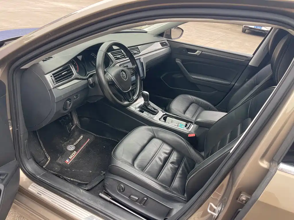 Volkswagen Passat — фото 9