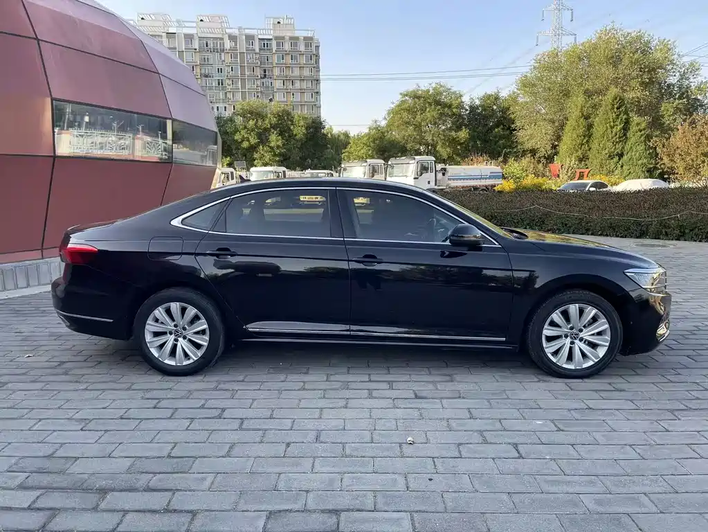 Volkswagen Passat — фото 5