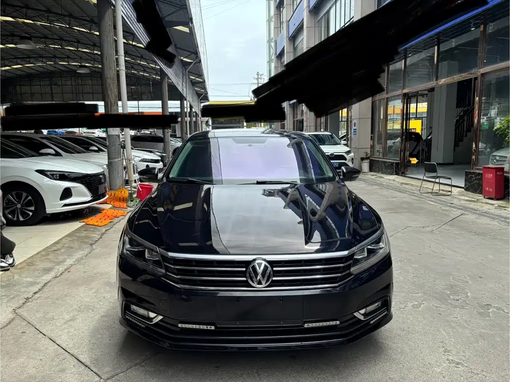 Volkswagen Passat — фото 2
