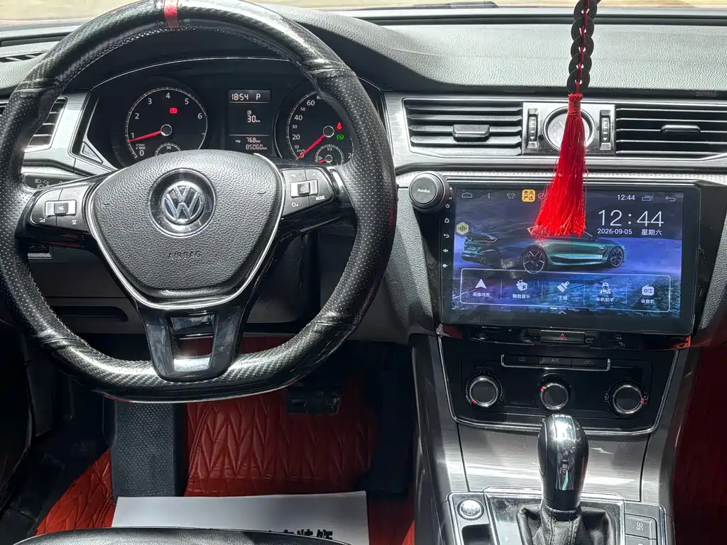 Volkswagen Passat — фото 10