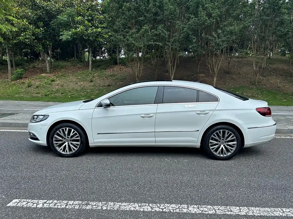 Volkswagen CC — фото 11