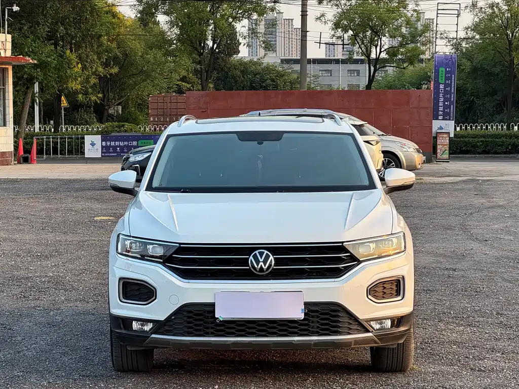 Volkswagen T-Roc — фото 2