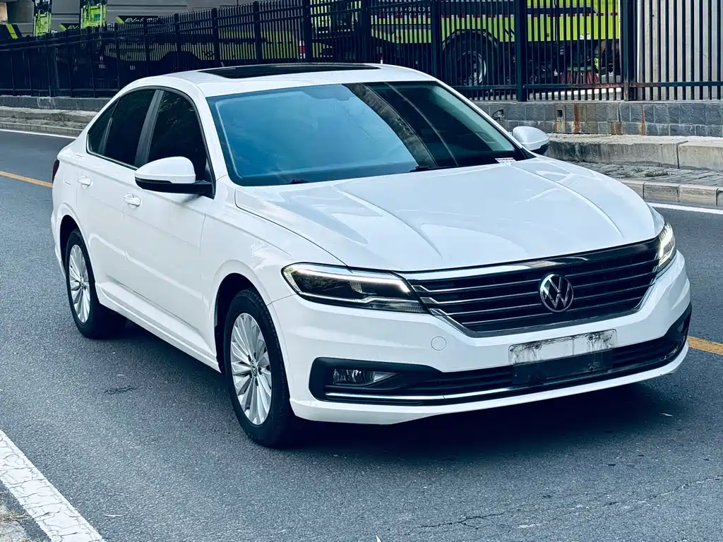 Volkswagen Lavida — фото 3