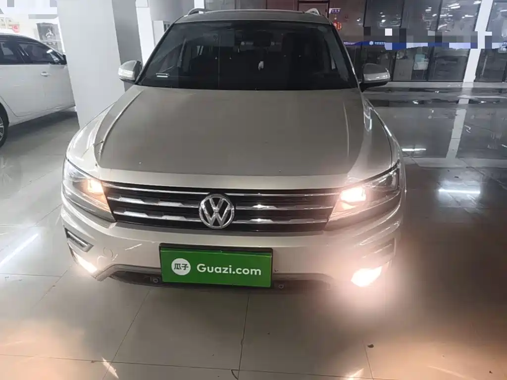 Volkswagen Tiguan L — фото 3