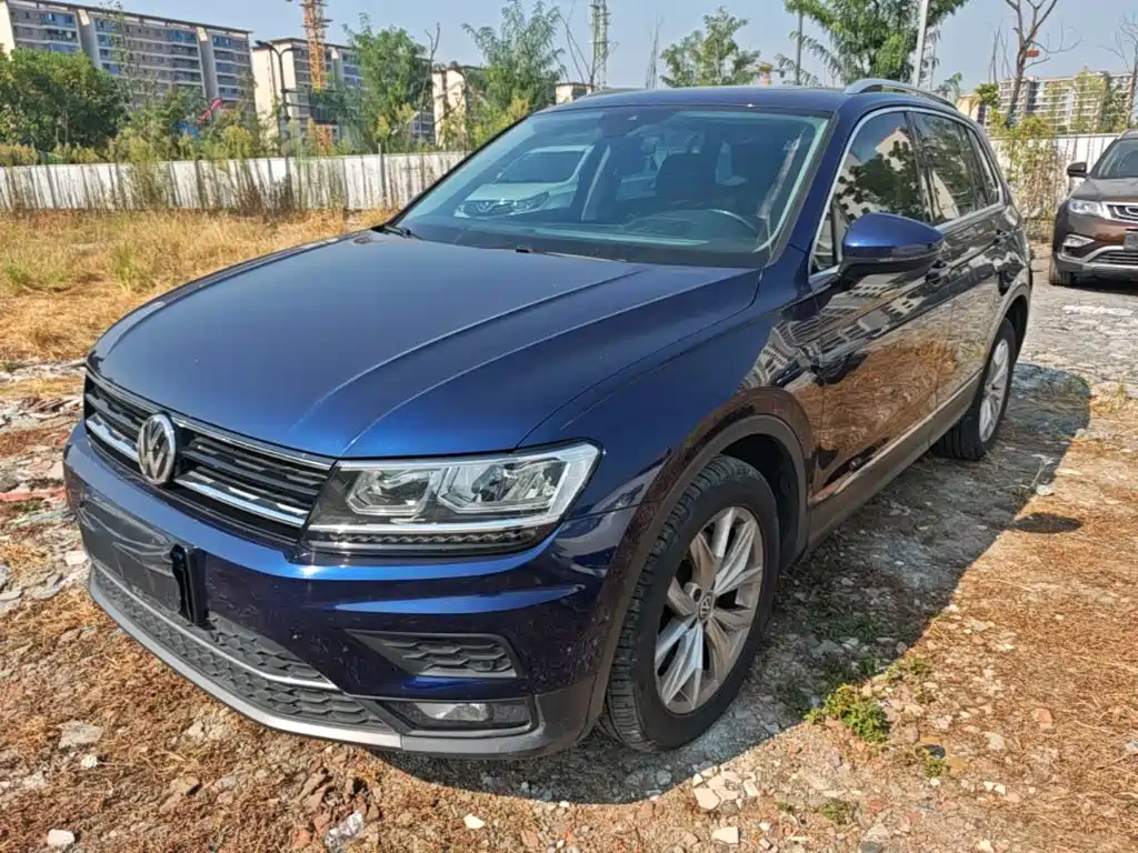 Volkswagen Tiguan — фото 2