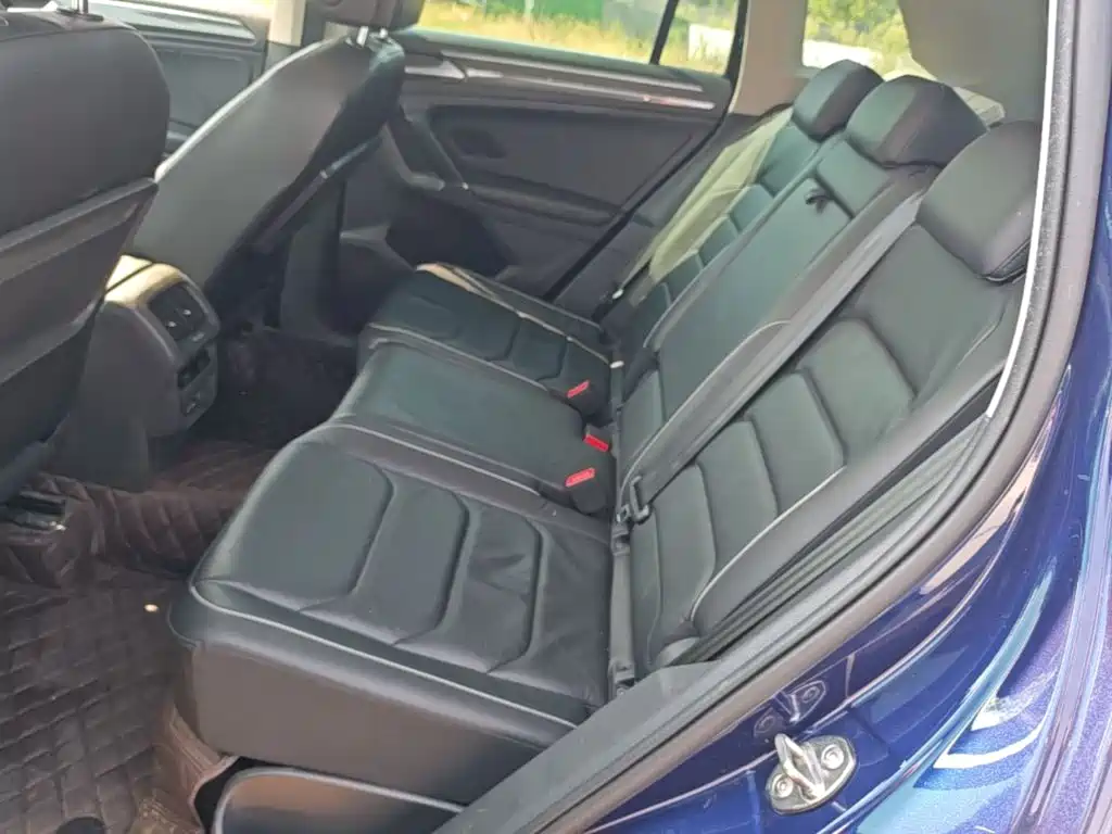 Volkswagen Tiguan — фото 17