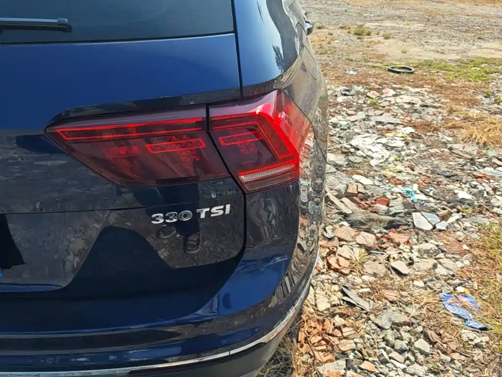 Volkswagen Tiguan — фото 8