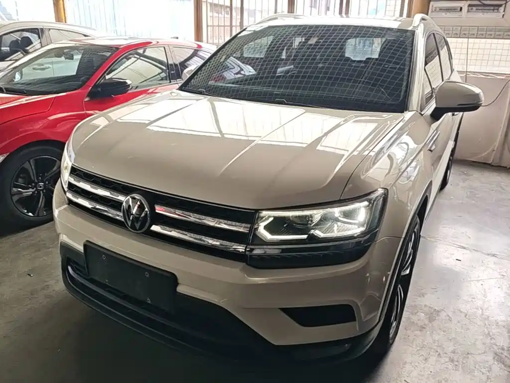 Volkswagen Tharu — фото 2