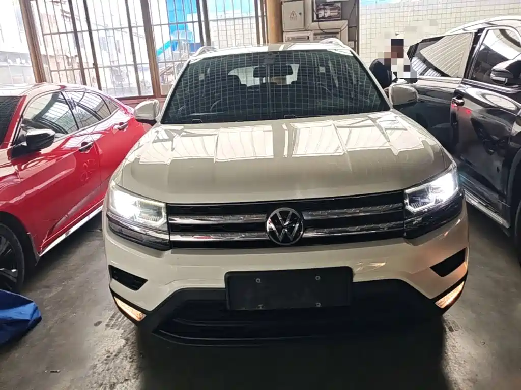 Volkswagen Tharu — фото 3