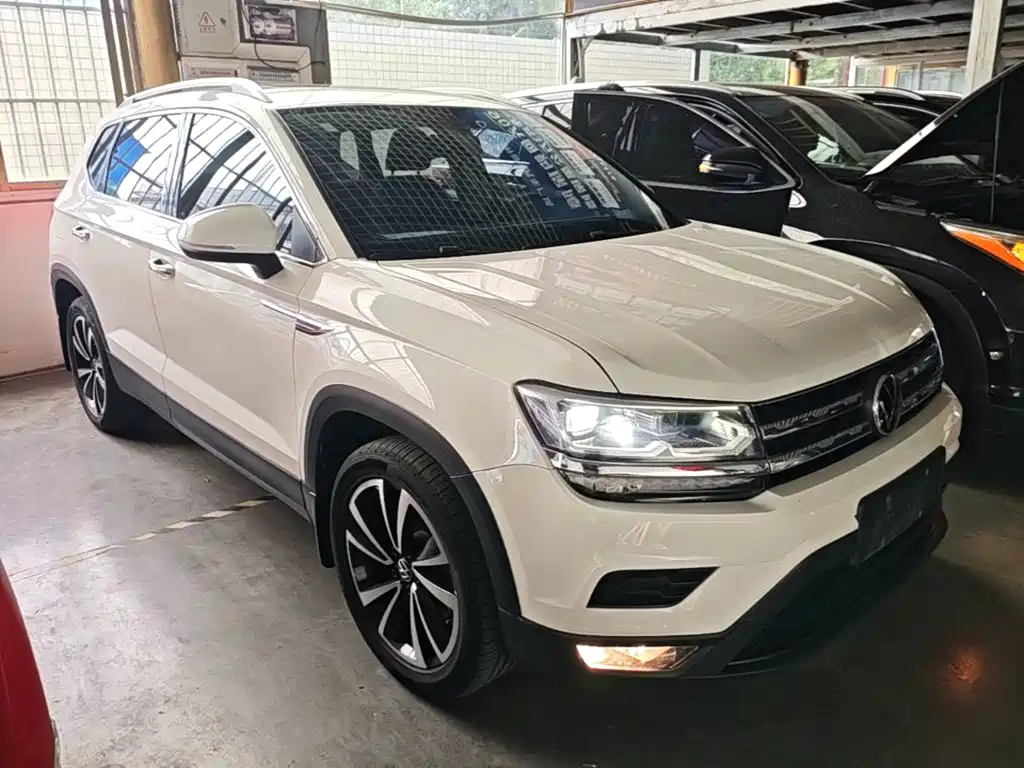 Volkswagen Tharu — фото 4