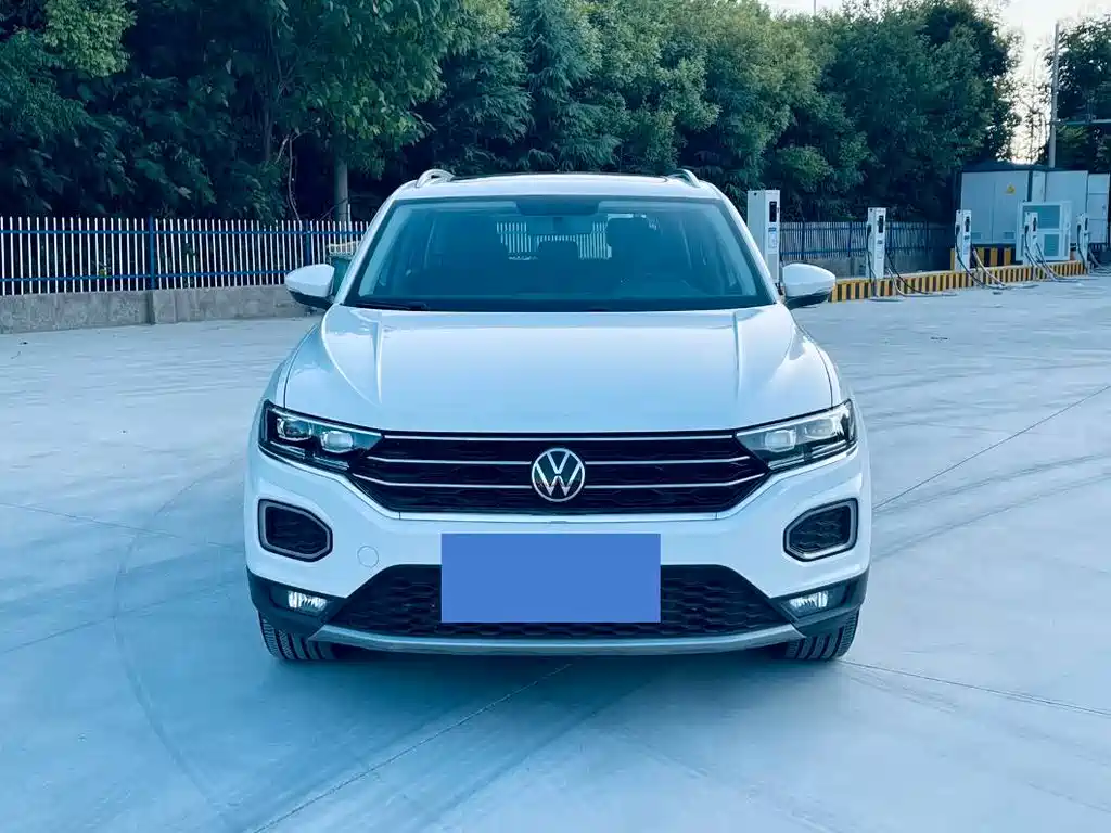 Volkswagen T-Roc — фото 3