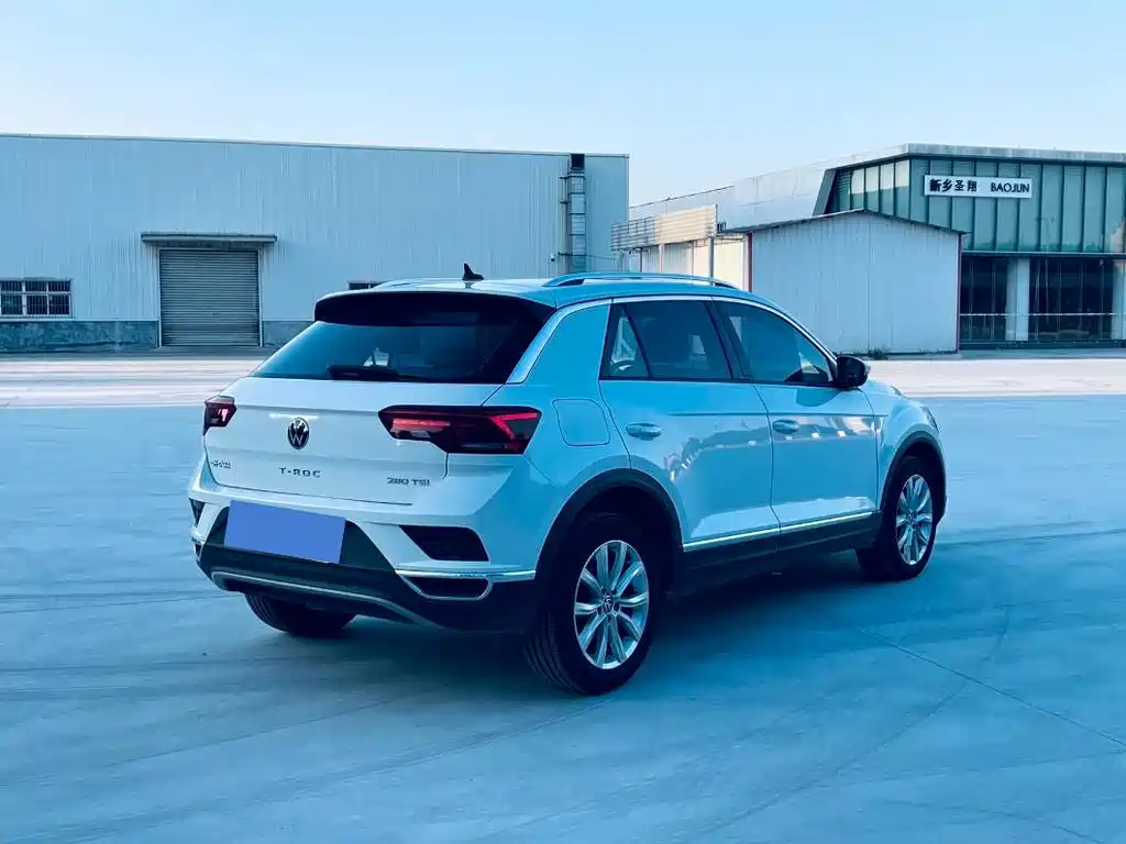 Volkswagen T-Roc — фото 5