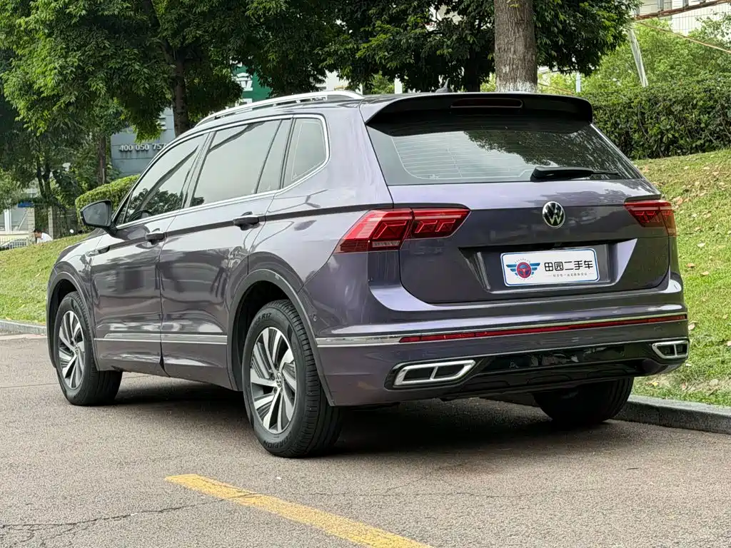 Volkswagen Tiguan L PHEV — фото 4