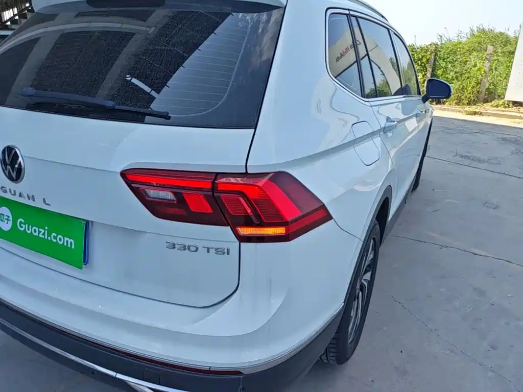 Volkswagen Tiguan L — фото 8