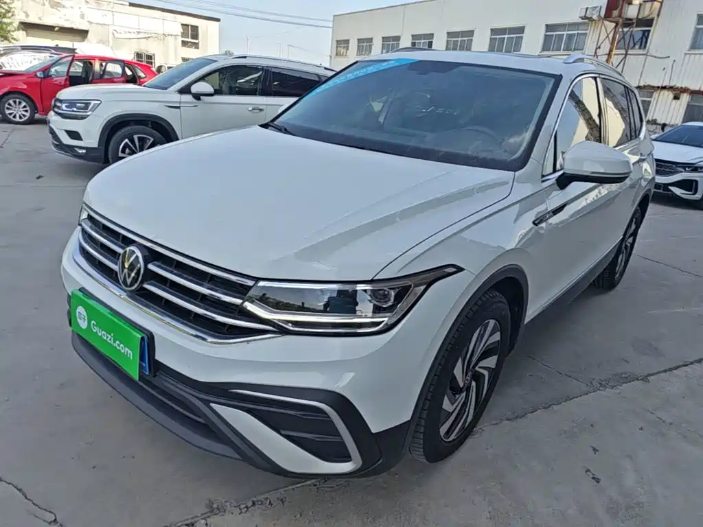 Volkswagen Tiguan L