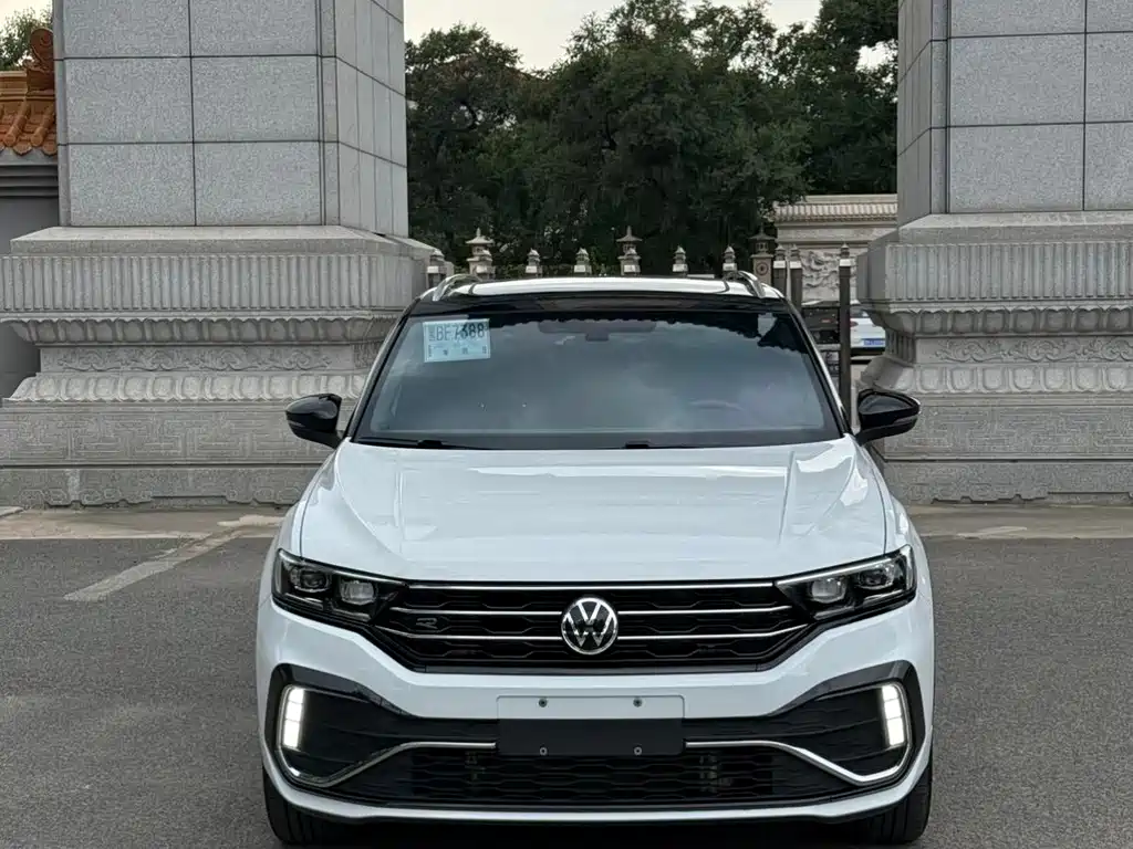 Volkswagen T-Roc — фото 2