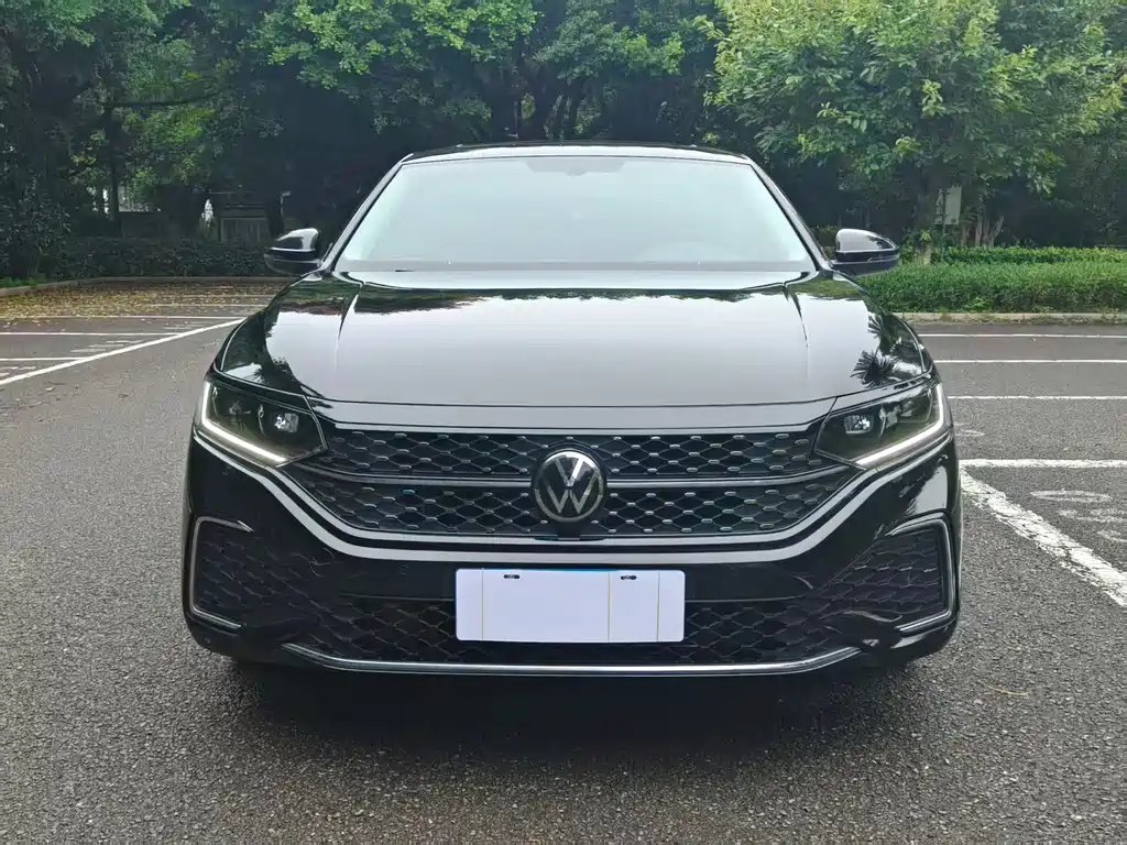 Volkswagen Passat — фото 2