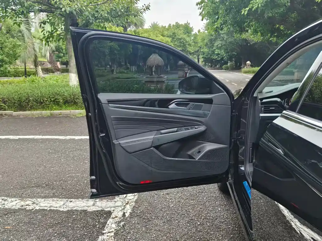 Volkswagen Passat — фото 13