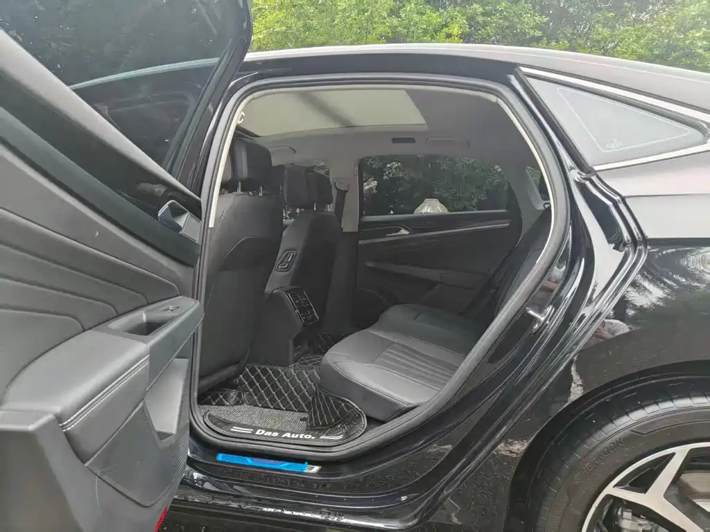 Volkswagen Passat — фото 6