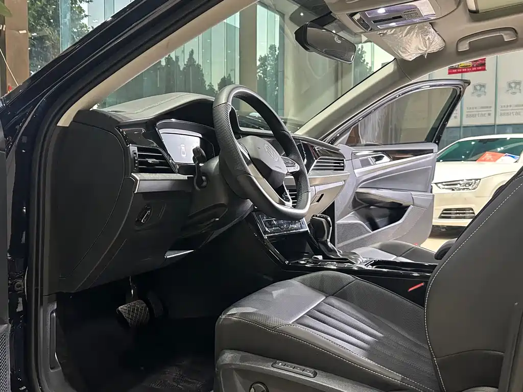 Volkswagen Passat — фото 13