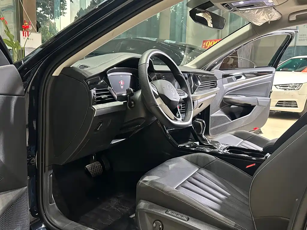Volkswagen Passat — фото 10