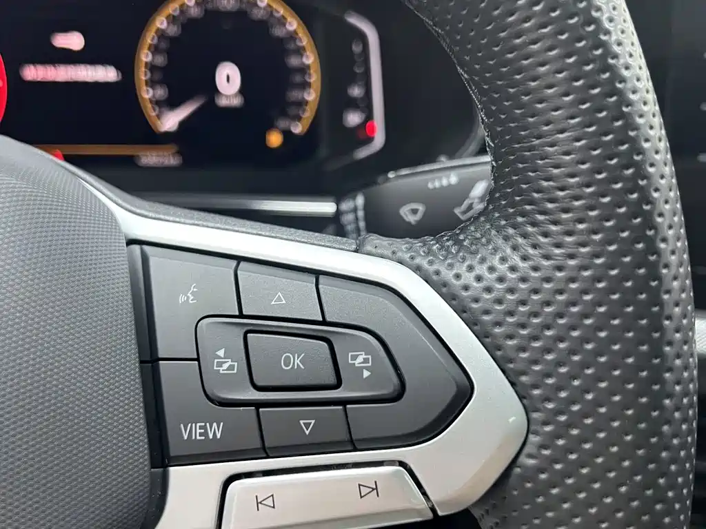 Volkswagen Passat — фото 19