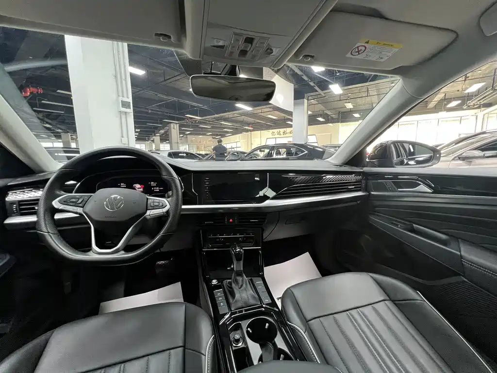 Volkswagen Passat — фото 22