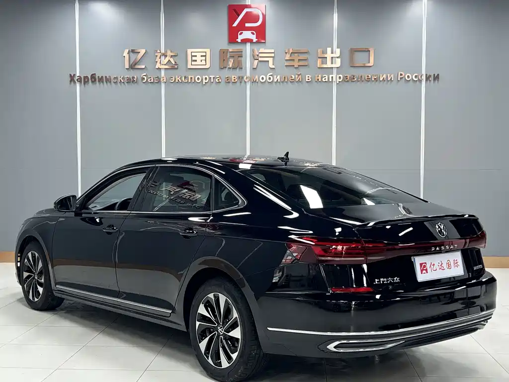 Volkswagen Passat — фото 4