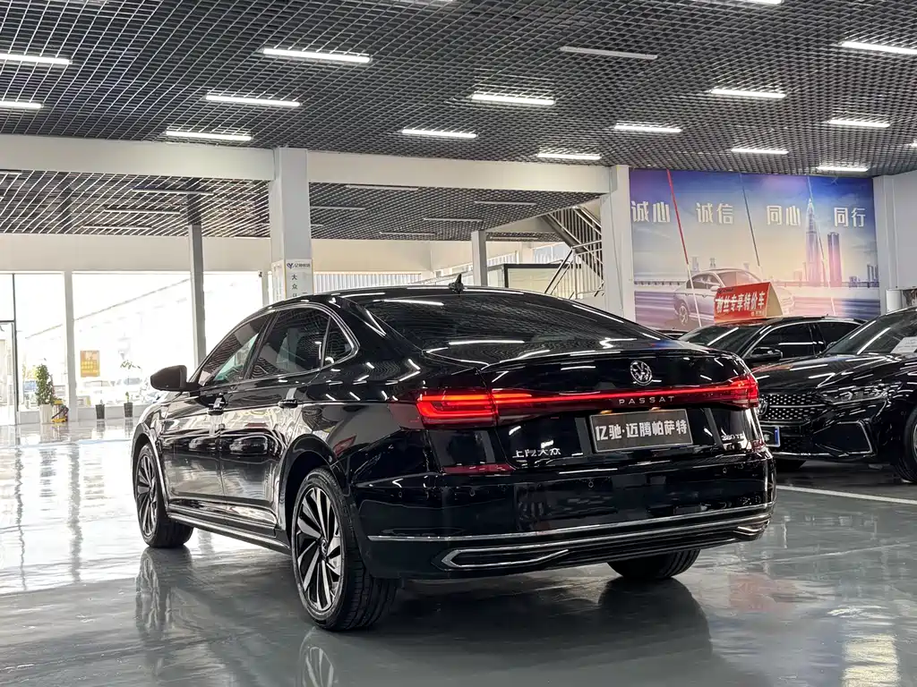 Volkswagen Passat — фото 7