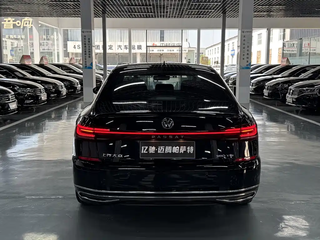 Volkswagen Passat — фото 8