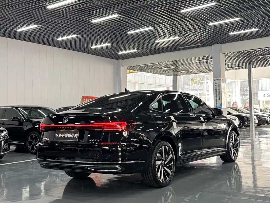 Volkswagen Passat — фото 9