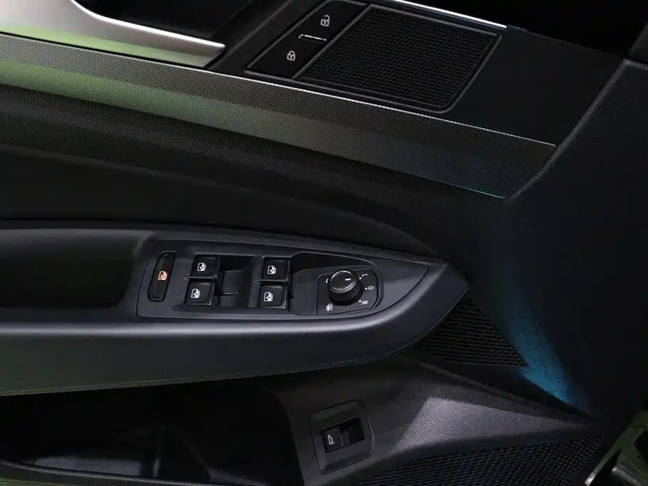 Volkswagen Passat — фото 16