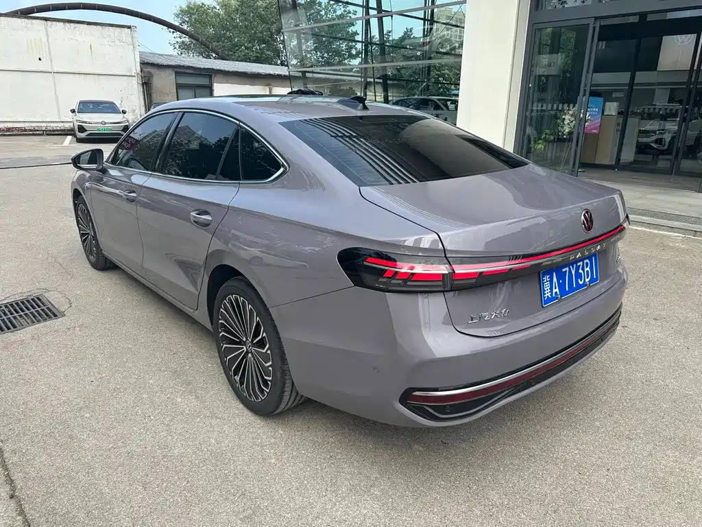 Volkswagen Passat — фото 3