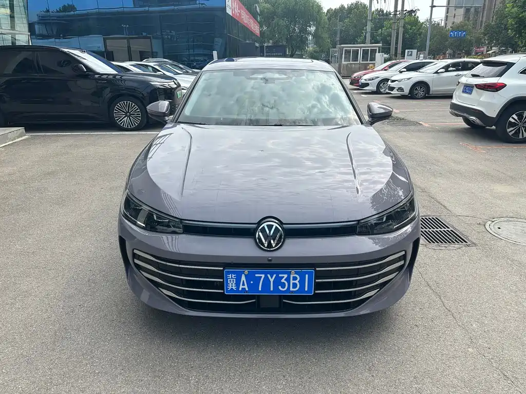 Volkswagen Passat — фото 8