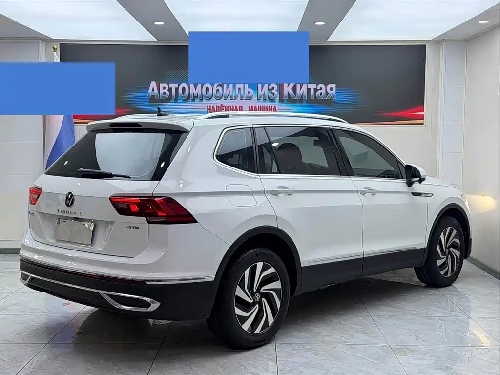Volkswagen Tiguan L — фото 4
