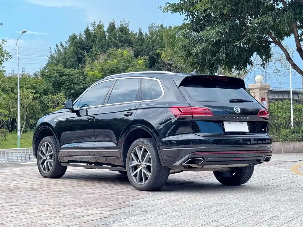 Volkswagen Touareg — фото 4