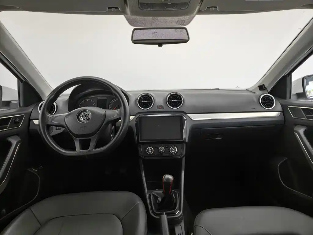 Volkswagen Jetta — фото 5