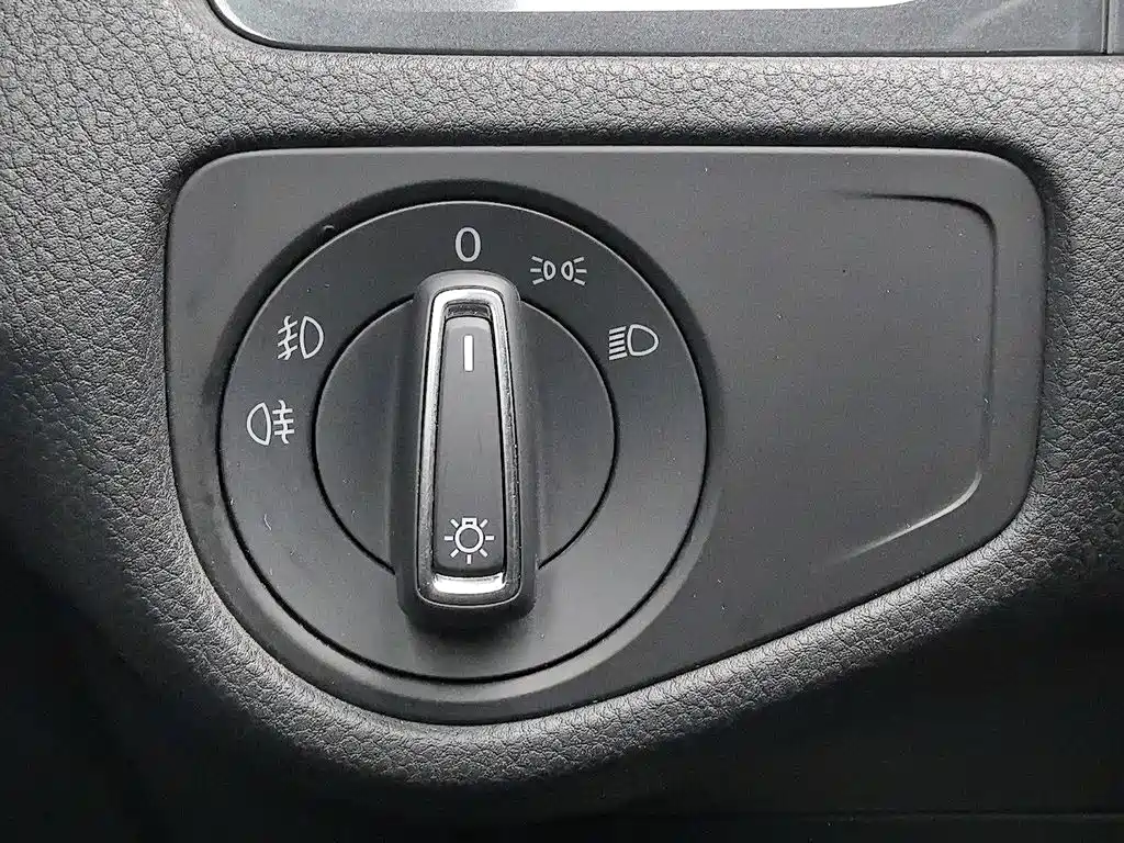 Volkswagen Golf — фото 21