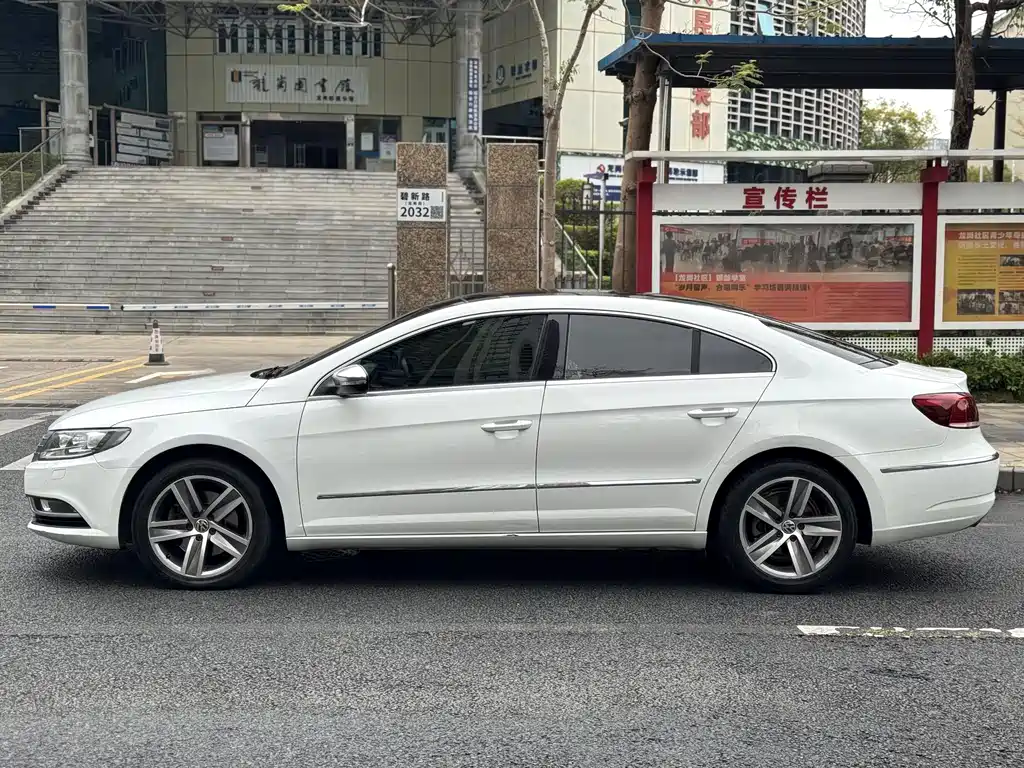 Volkswagen CC — фото 7